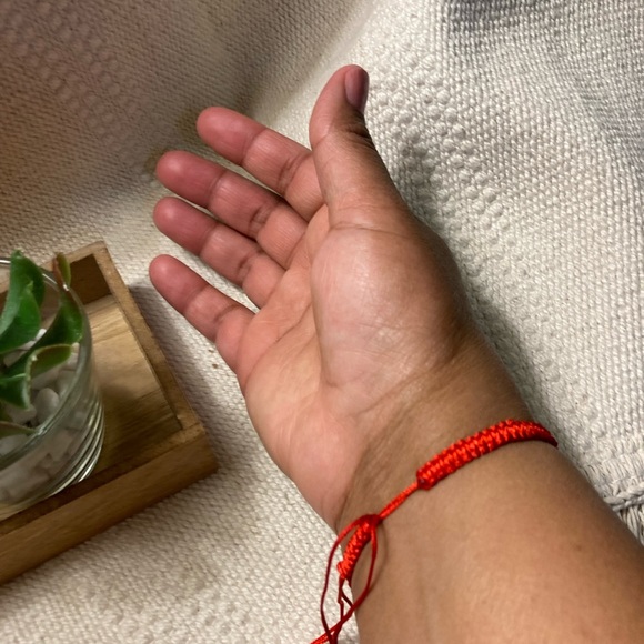 Set of three red braided bracelets - Picture 6 of 8